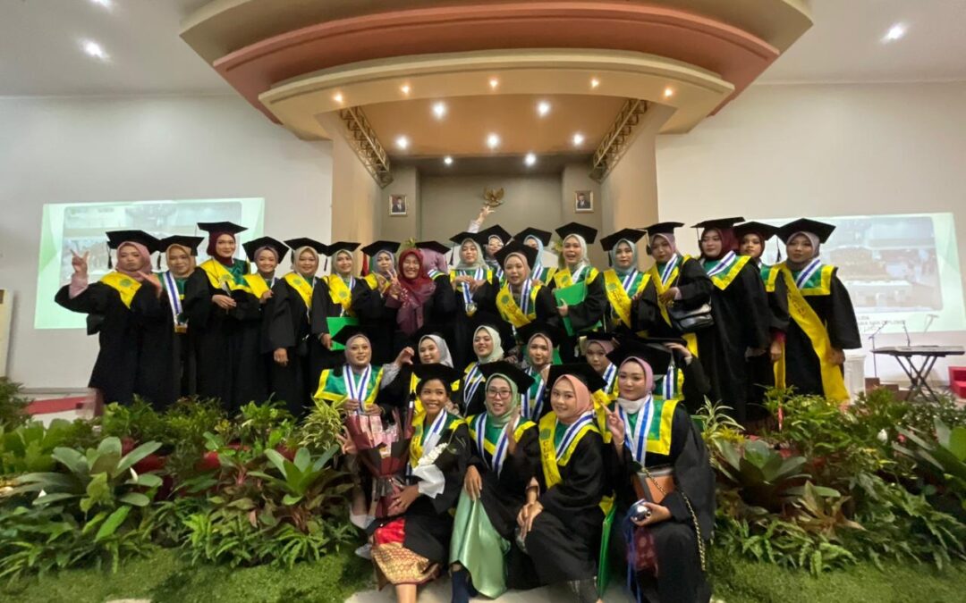 31 Mahasiswa Prodi Kebidanan Program Magister Telah Diwisuda Pada Periode Desember 2022