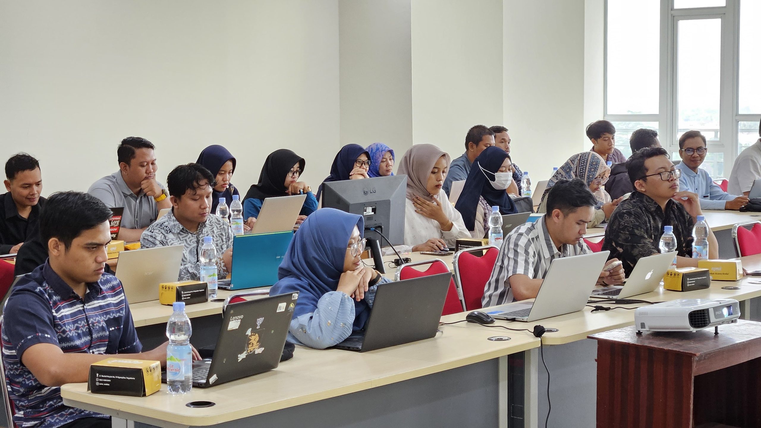 Kegiatan akademik mahasiswa Magister Kebidanan UNISA Yogyakarta